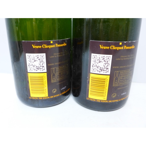 782 - Two bottles of Veuve Clicquot Brut champagne, 750ml **PLEASE NOTE THIS LOT IS NOT ELIGIBLE FOR IN-HO... 