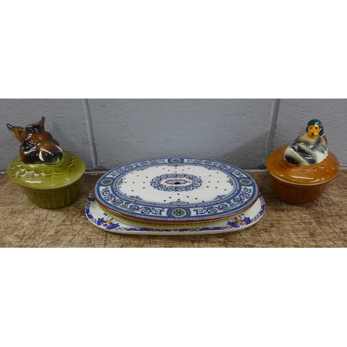 986 - Two Goebel pate pots, duck and wild boar and three 19th Century drainer plates, Wedgwood & Co, India... 