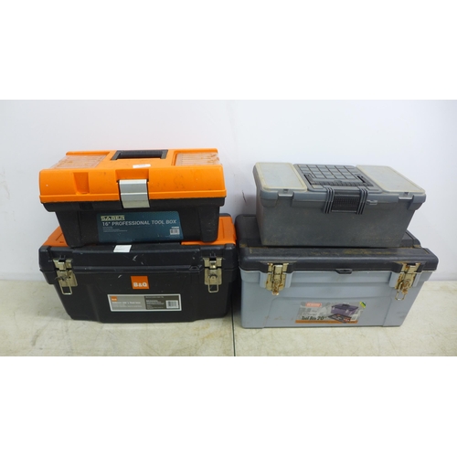 2098 - Four plastic tool boxes including Saber, B&Q, ZAG and Sao Bernardo and two metal cantilever toolboxe... 