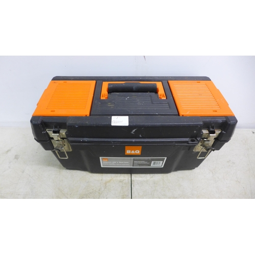 2098 - Four plastic tool boxes including Saber, B&Q, ZAG and Sao Bernardo and two metal cantilever toolboxe... 