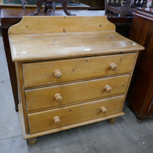 120 - A Victorian pine chest of drawers