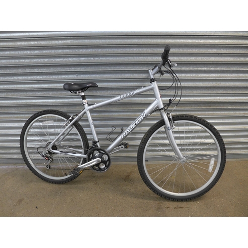 2271 - An aluminium framed Raleigh Tundra mountain bike