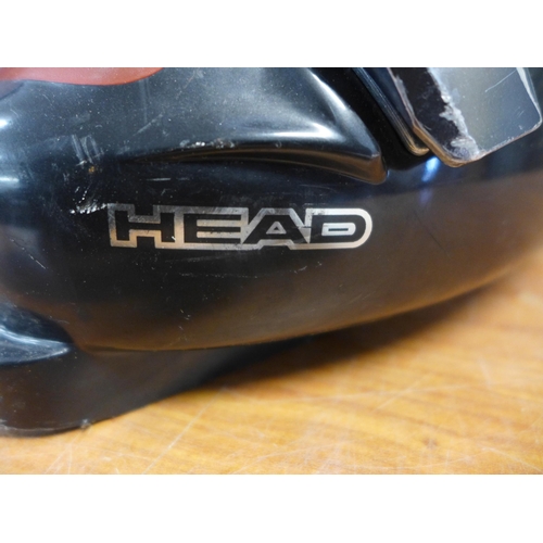 2436 - A pair of Head Cross Dynamic Response ski boots