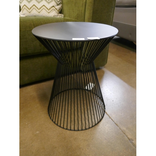 1314 - A black wire lamp table