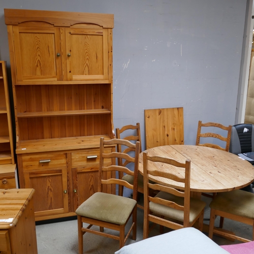 1452 - A pine dresser with table and five chairs