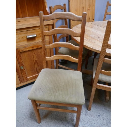 1452 - A pine dresser with table and five chairs