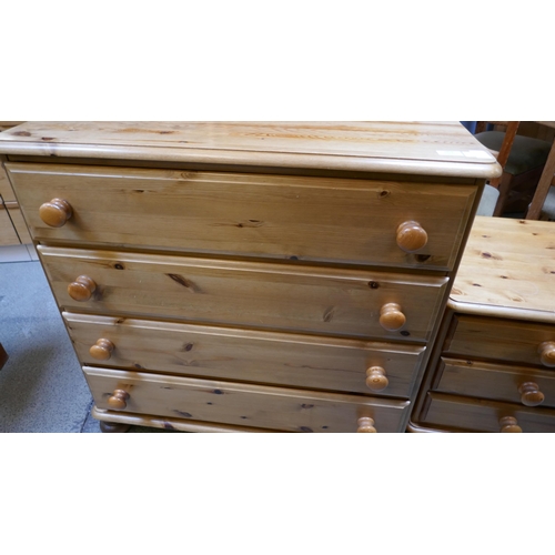 1454 - A pine chest of four drawers and bedside chest