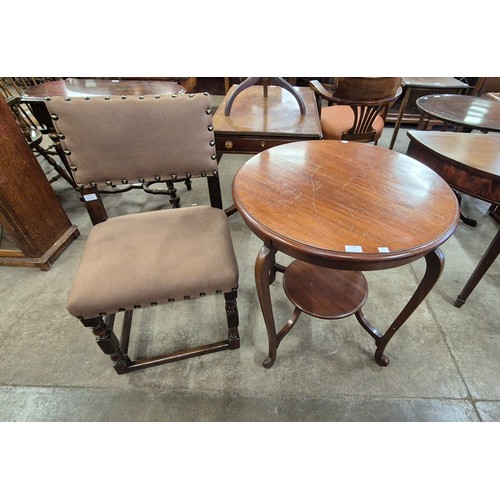 220 - An Edward VII mahogany circular occasional table and a side chair