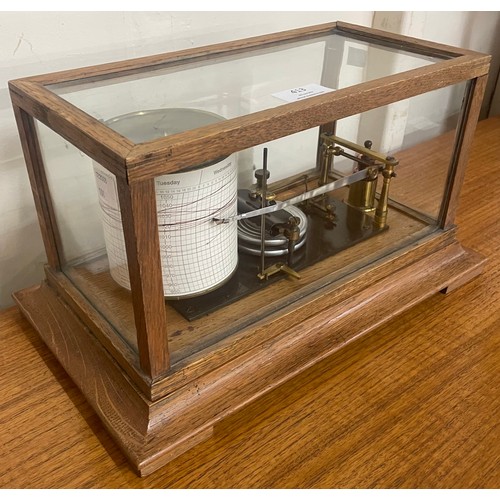 413 - An early 20th Century oak cased barograph