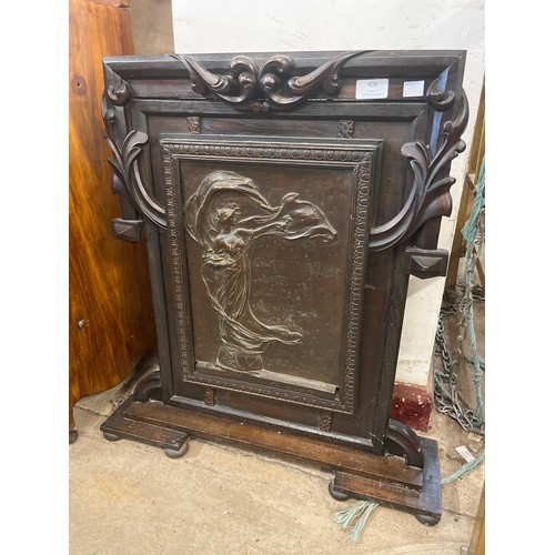 408 - An Elkington & Co. Ltd. Art Nouveau carved oak and copper fire screen