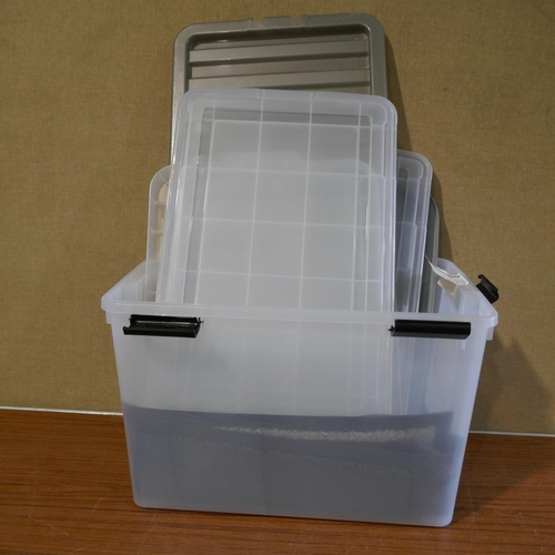 3077 - 4 x Washable Indoor Mats, Iris 70L Storage Box And Qty Of Container Lids   (327-567-570,591 )  * Thi... 