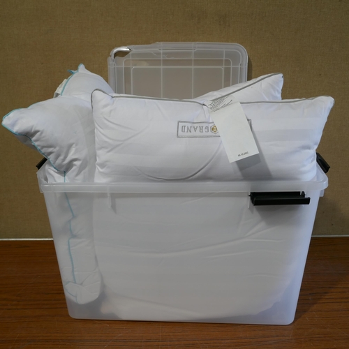 3078 - Iris 70L Storage Box, 2 Hotel Grand Down Pillows And 2 Life Natural Pillows (327-590,615 )  * This l... 