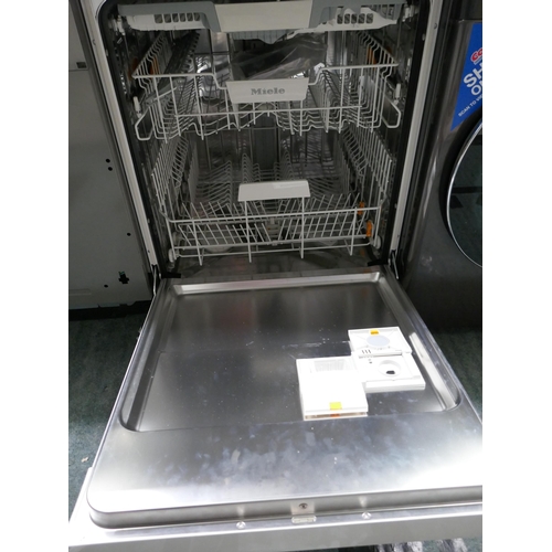 3376 - Miele White 14 Place Dishwasher - model no- G5210 Sc, Original RRP £833.33 + VAT (322-163) *This lot... 