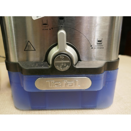 3402 - Tefal Fryer, Panasonic Solo Black Microwave (322-106,108) *This lot is subject to VAT