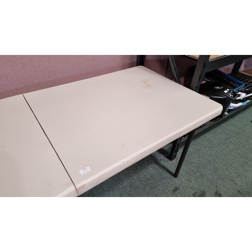 3436 - Lifetime 6Ft Folding Table     (327-561 )  * This lot is subject to VAT