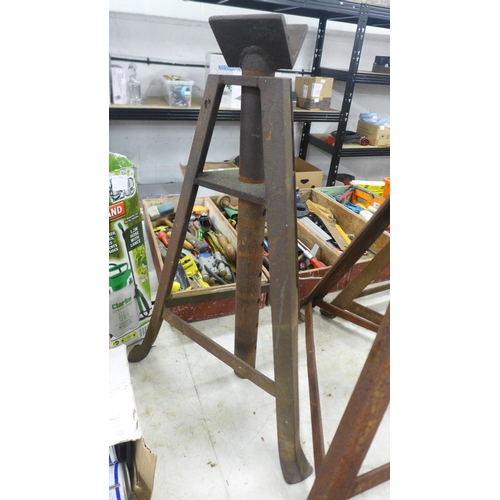 2018 - 5 heavy duty steel axle stands