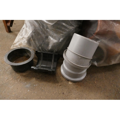 2304 - 2 bags of 100mm plumbing fittings