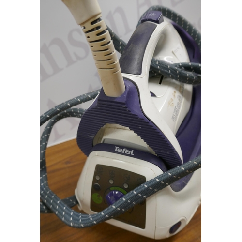 2316 - A Tefal Pro Express Turbo steam generator iron