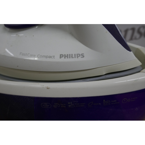 2319 - A Philips Fast Care Compact steam generator iron