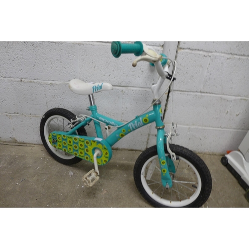 2122 - An Apollo Petal kids bike and a Zycom balance bike