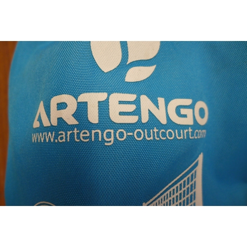 2233 - An Artengo Speednet 5 portable 5m tennis/badminton net