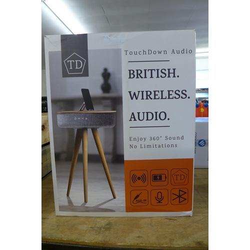 2236 - A Touchdown Audio wireless ash effect table speaker - boxed