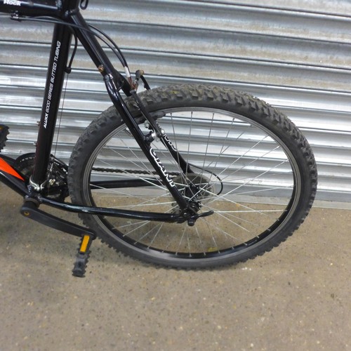 2141 - A Giant Aluxx 6000 series butted tubing aluminium framed front suspension hardtail mountain bike - P... 