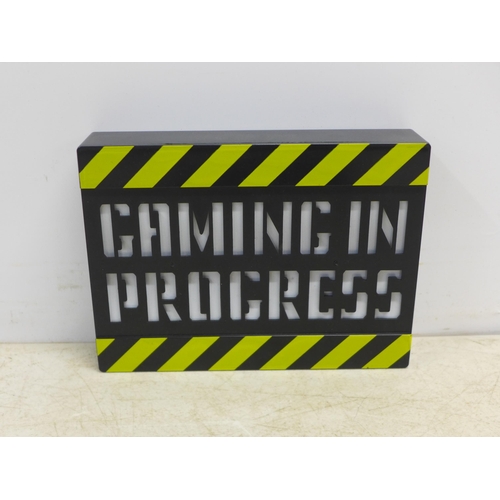2071 - 4 gaming related signs and lights including a metal laser cut Gamer Zone sign, plastic Game Zone sig... 