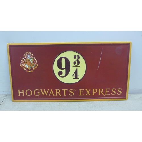 2079 - A Hogwarts Express Platform 9 3/4 tin plate sign