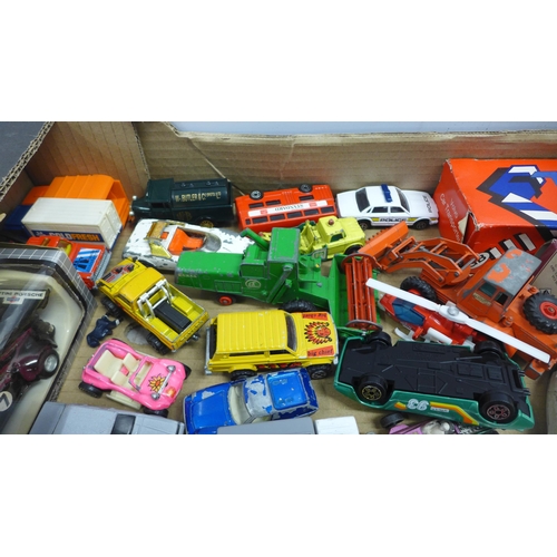 2080 - Collection of approx. 30 die-cast toy cars and other assorted vehicles