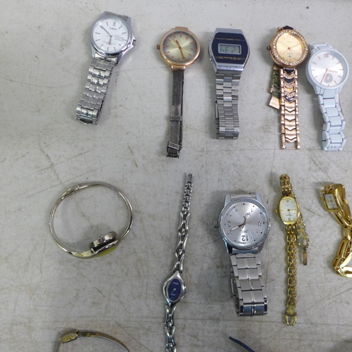 2087 - Collection of approx. 20 assorted wristwatches