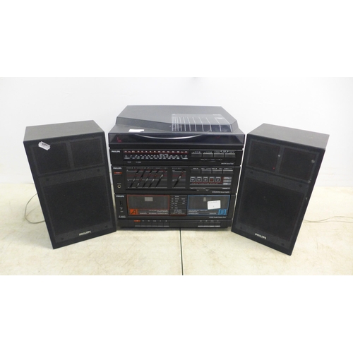 2098 - A Philips F1662 hi-fi system with AM/FM tuner, integrated stereo amplifier stereo double cassette de... 