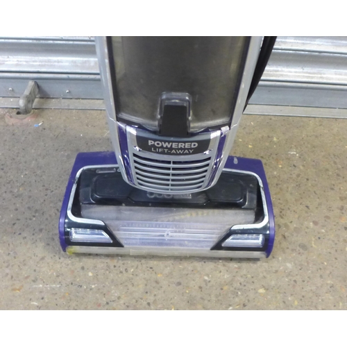 2118 - Dyson DC07 upright vacuum cleaner and a Shark AZ910UK powered lift-away upright vacuum cleaner