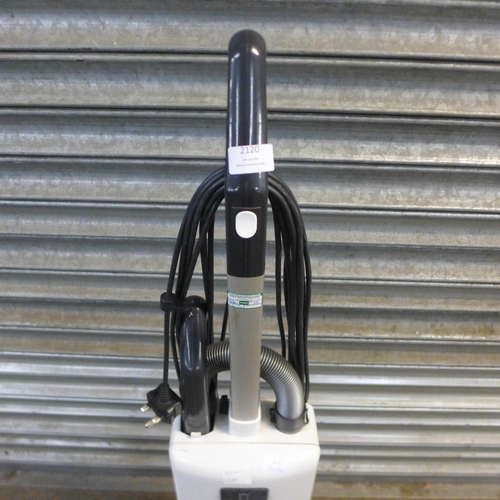 2120 - A Sebo X1.1 automatic eco vacuum cleaner