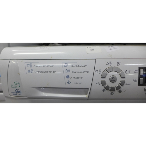 2126 - A Hotpoint Ultima 8kg washing machine (WMD962) in white