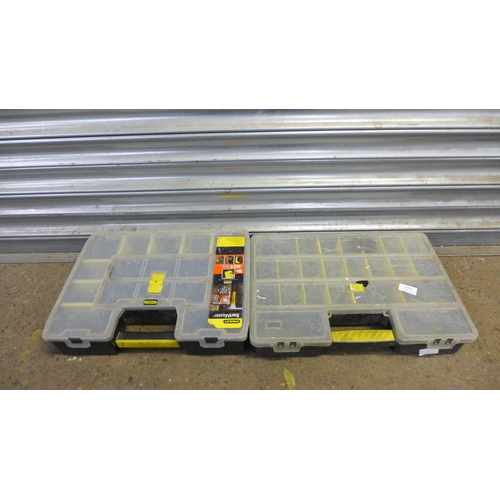 2132 - 2 plastic workshop organizer trays