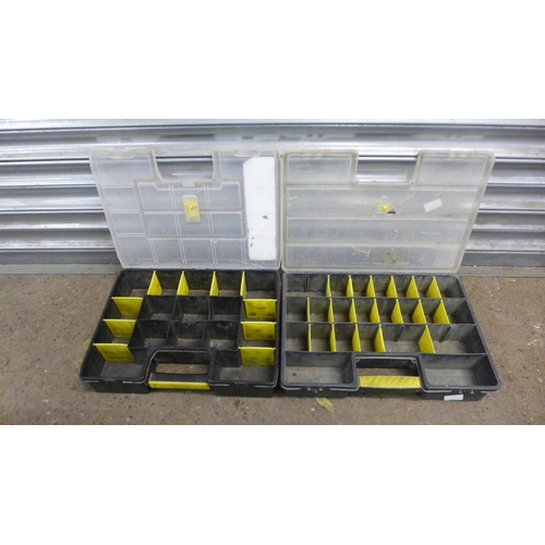 2132 - 2 plastic workshop organizer trays