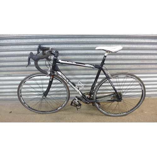 2135 - A Basso Coral Road Racer aluminium framed bike with Campagnolo gear and brake set, a/f - Police repo... 