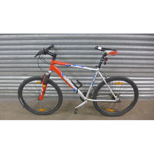 2144 - A Diamondback Vectra Sport aluminium framed front suspension hardtail mountain bike