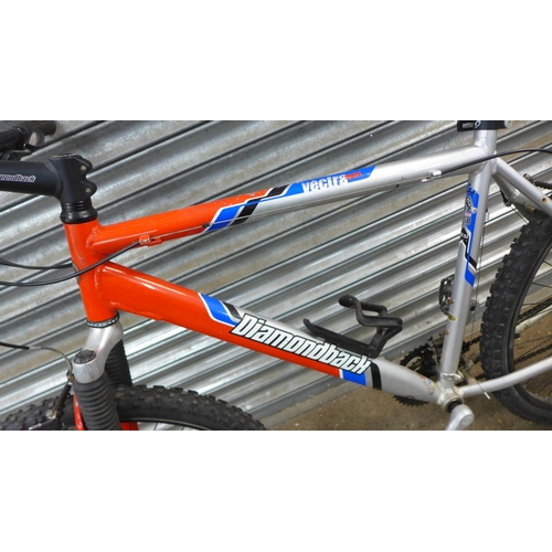 2144 - A Diamondback Vectra Sport aluminium framed front suspension hardtail mountain bike