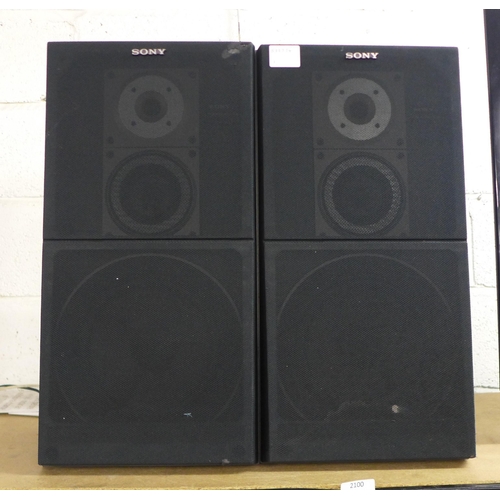 2100 - A pair of Sony SS-E55 stereo speakers