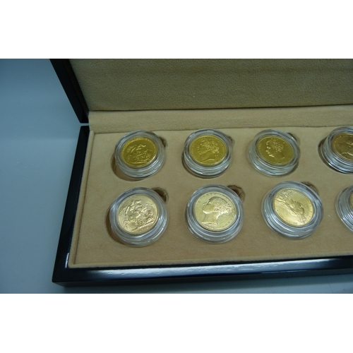 1018 - A Royal Mint, The 19th Century Gold Sovereign Collection, eight coins, 1820, 1822, 1826, 1832, 1880,... 