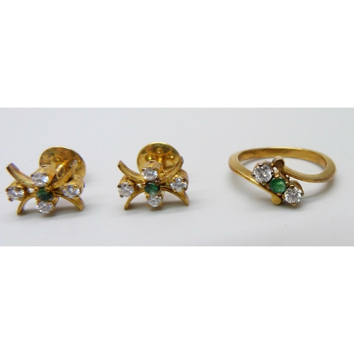 1064 - An emerald and diamond set jewellery suite, ring, earrings and pendant