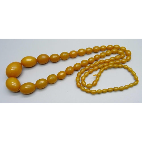 1065 - Amber coloured beads