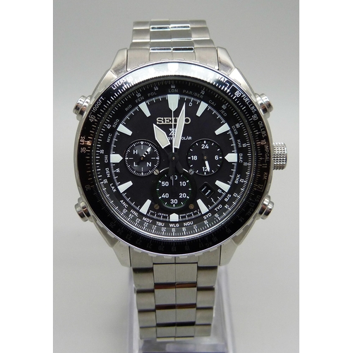 1124 - A Seiko Prospex Radio Sync Solar Chronograph wristwatch, 8B92-OAKO