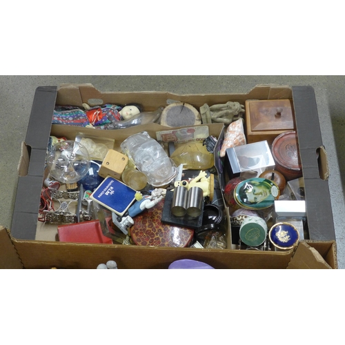 1188 - Two boxes of household items, animal figures, boxes, objects, etc. **PLEASE NOTE THIS LOT IS NOT ELI... 