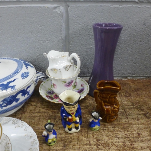 1200 - A collection of ceramics including Wedgwood Jasperware, Spode, Foley Cube tea wares, commemorative r... 