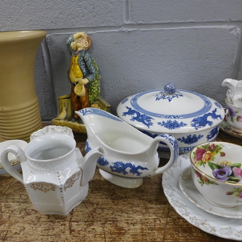 1200 - A collection of ceramics including Wedgwood Jasperware, Spode, Foley Cube tea wares, commemorative r... 