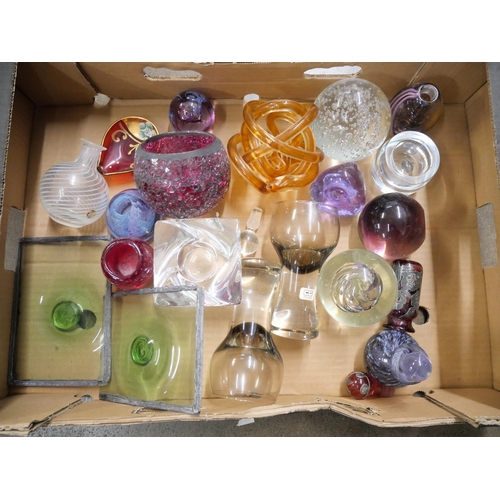 1221 - A box of mixed glass - paperweights, ornaments, candle holder, etc. **PLEASE NOTE THIS LOT IS NOT EL... 