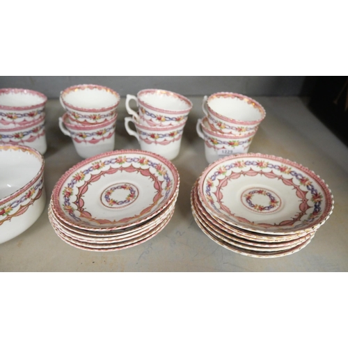 1229 - An Edwardian part tea set **PLEASE NOTE THIS LOT IS NOT ELIGIBLE FOR IN-HOUSE POSTING AND PACKING**